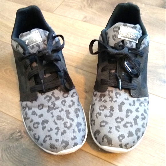 Avia Shoes Avia Grey And Black Animal Print Memory Foam Sneakers